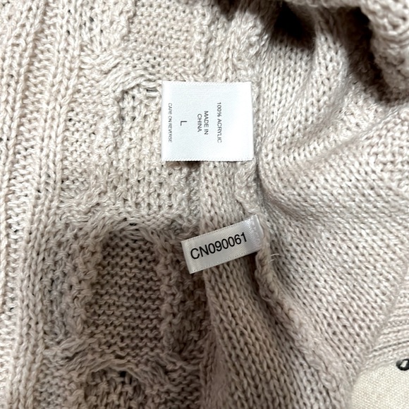 New York & Company Large  Cold-Shoulder Sweater - Picture 6 of 7